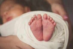 baby feet -pexels-szabina-nyíri-7386128.jpg